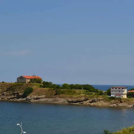 кастро/castro Appartement Tsarevo