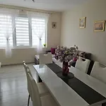 кастро/castro Apartamento Carevo