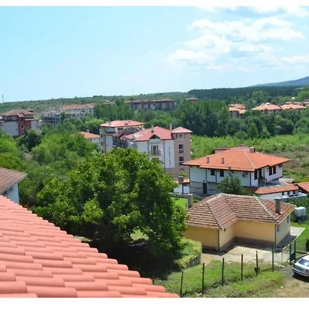 кастро/castro Appartement Tsarevo