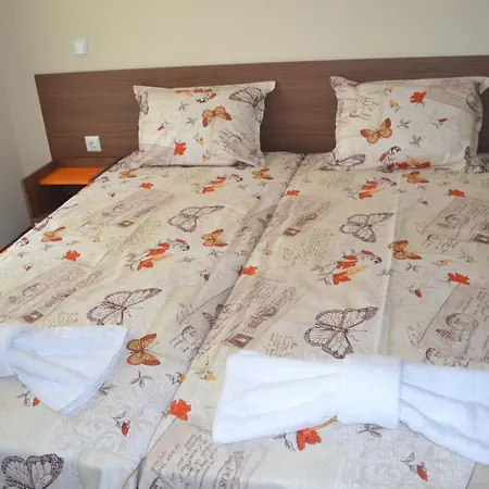 кастро/castro 茨雷沃