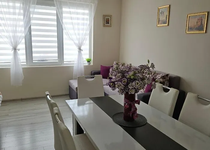 кастро/castro Apartament Țarevo