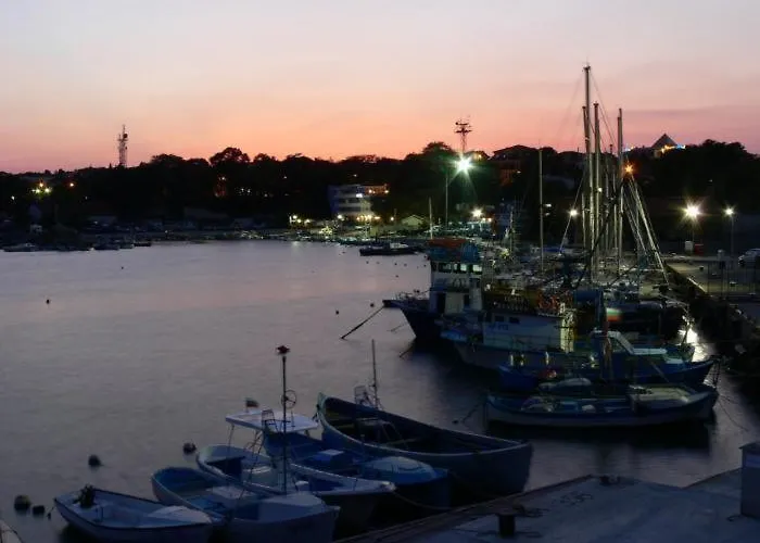 кастро/castro * Țarevo